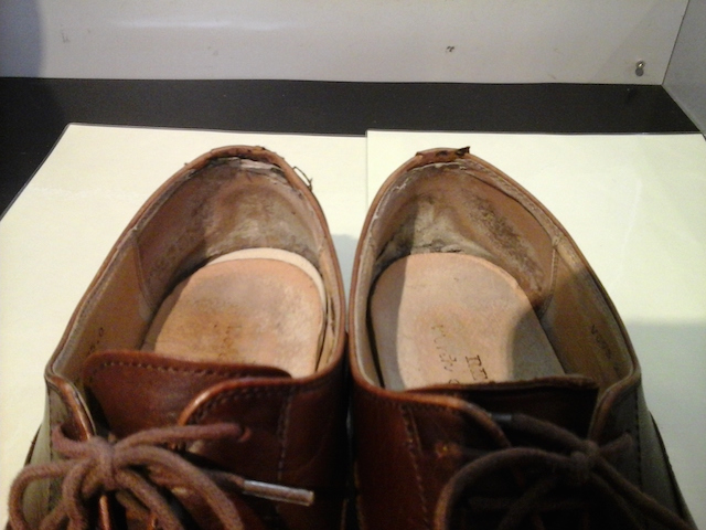 すべり革修理前